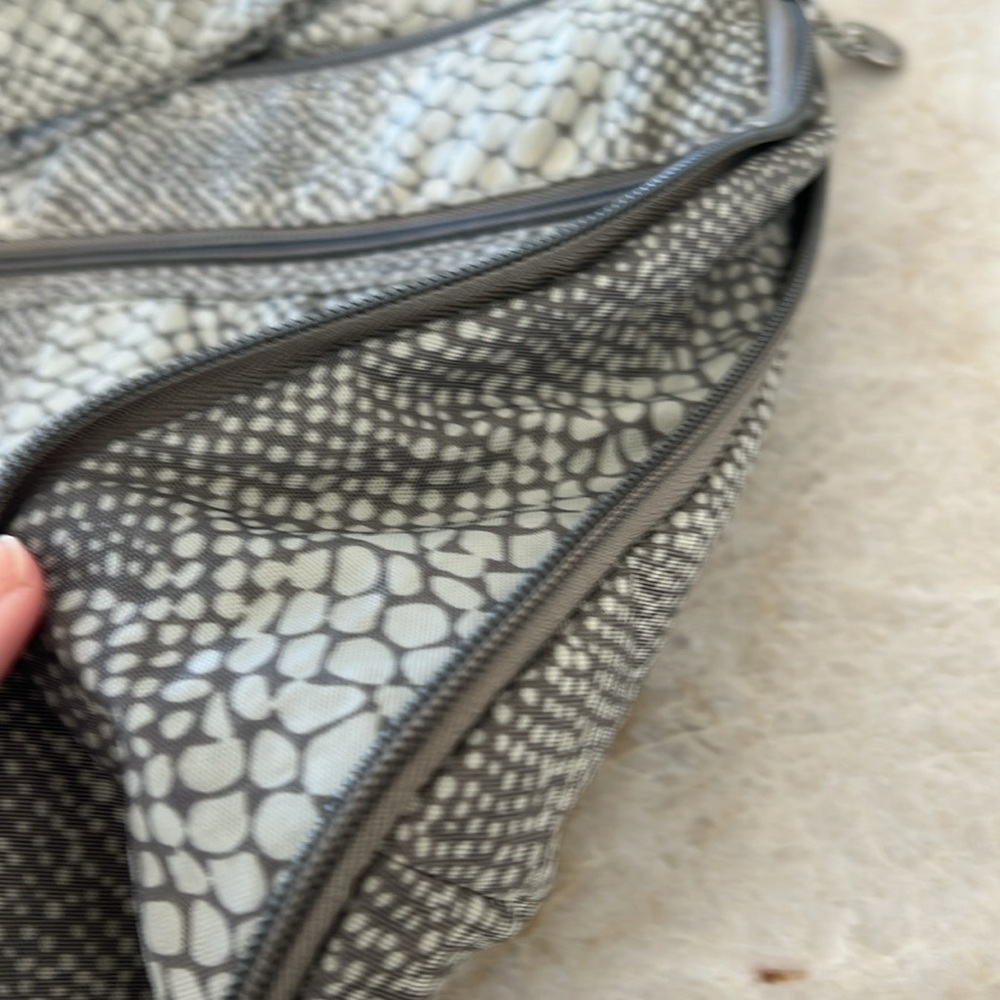 Travelon Crossbody Purse Snake Print Expandable Adjustable Strap Travel Vacay - Picture 7 of 7